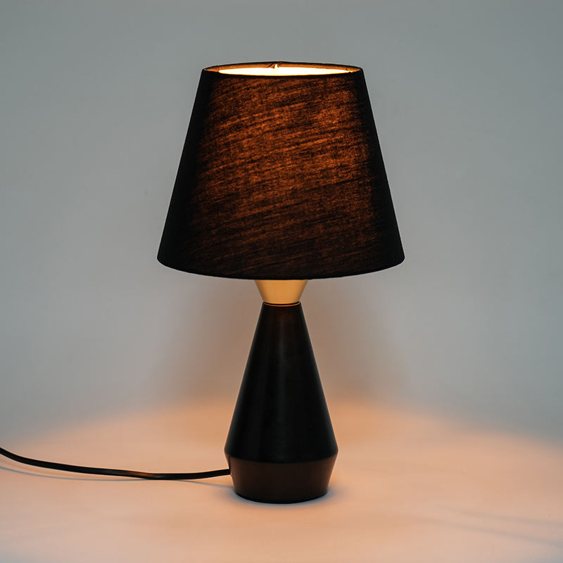 Retro Avrupa metal başucu lambası