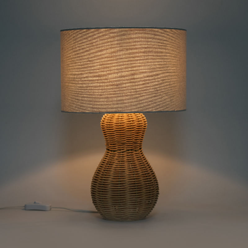 El yapımı rattan sanat masa lambası