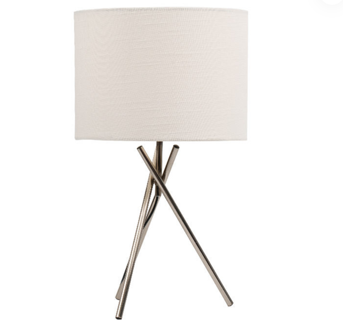 Oturma Odanızın/Yatak Odanızın/Çalışma Odanızın Tarzına Göre En Uygun Dekoratif Masa Lambasının Stilini ve Rengini Nasıl Seçersiniz?